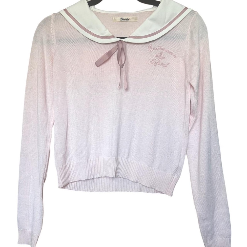 Pale pink Sailormoon sweater with sailor collar